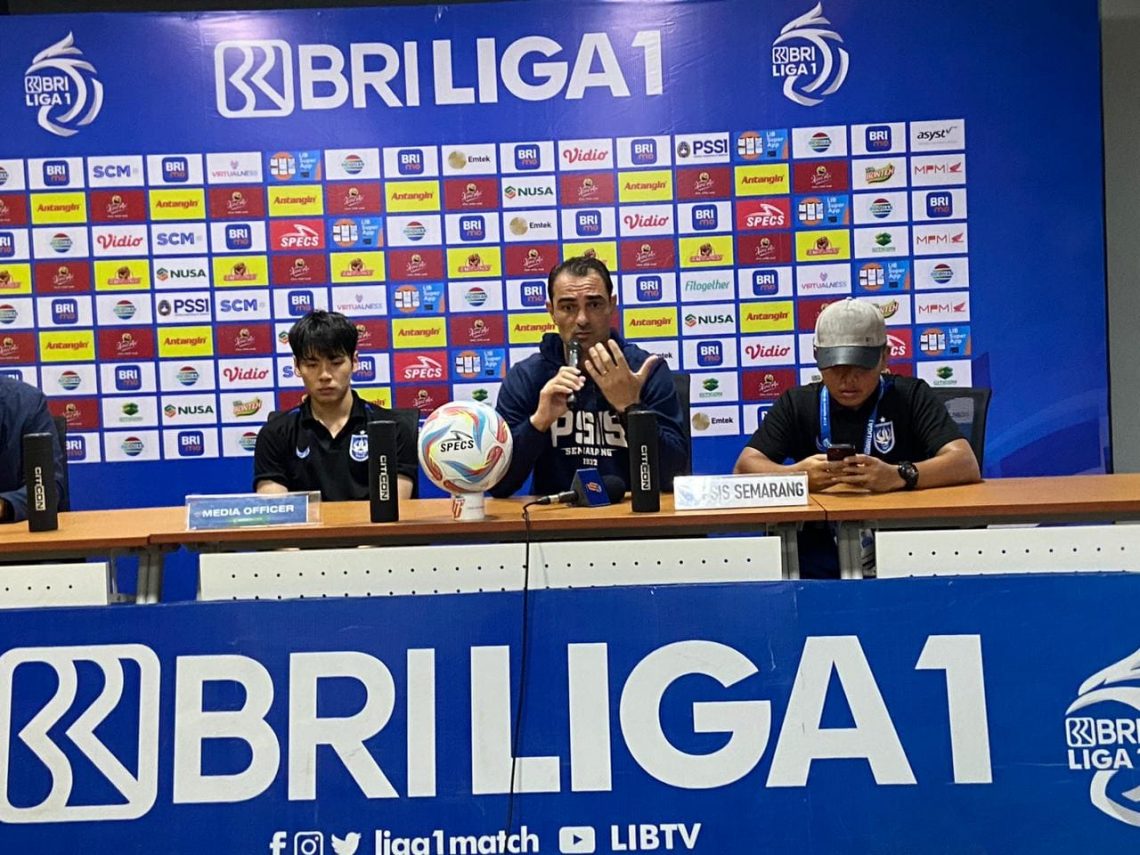 Pemain PSIS Semarang Sebut Hujan Menguntungkan Persebaya, kok Bisa? 1 PSIS Semarang.