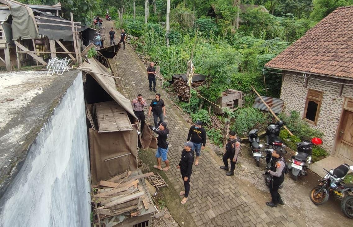 Geledah Rumah Bandar Narkoba, Begini Temuan Polres Mojokerto 1 Bandar narkoba.