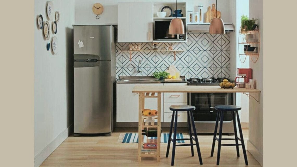 7 Tren Dapur Minimalis Modern Ukuran Kecil tapi Cantik: Seperti di Bar dengan Furnitur Elegan dan Kekinian 1 Dapur minimalis modern ukuran kecil tapi cantik.