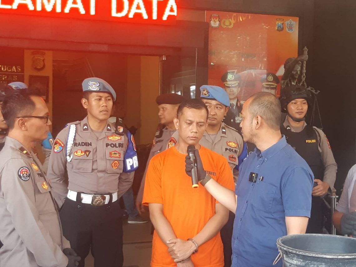 AR, dukun pijat yang diduga membunuh dan memutilasi pasiennya di Jalan Sawojajar, Kota Malang. Foto: M Sholeh/Tugu Jatim
