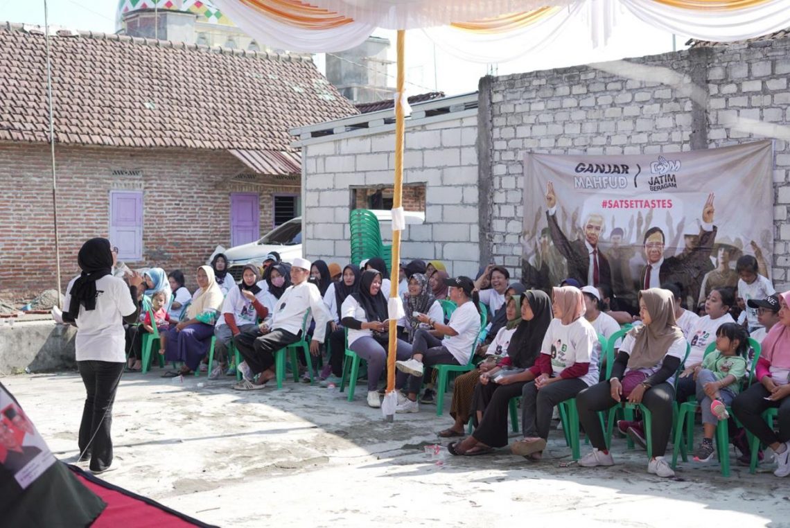 Sosialisasi stunting oleh Relawan Jatim BeraGAM. Foto: dok Relawan Jatim BeraGAM