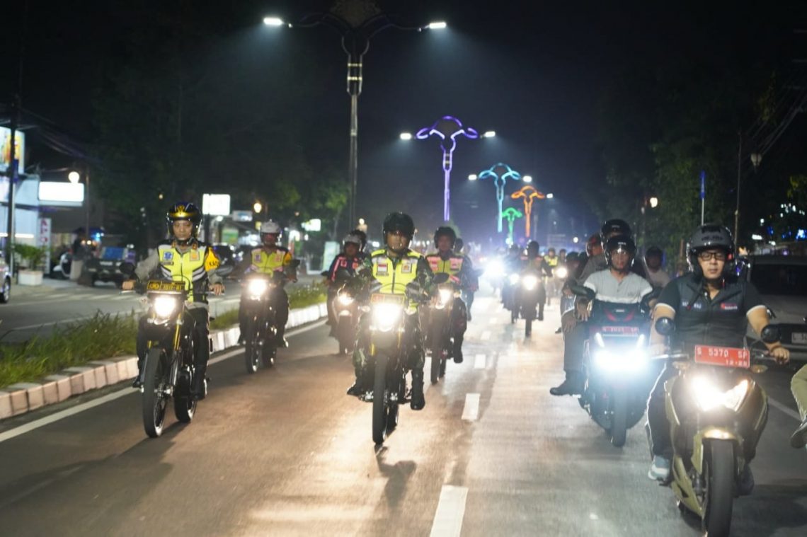 Patroli sosialisasi Pemilu 2024 oleh Forkopimda Kota Mojokerto. Foto: Humas Polres Mojokerto Kota