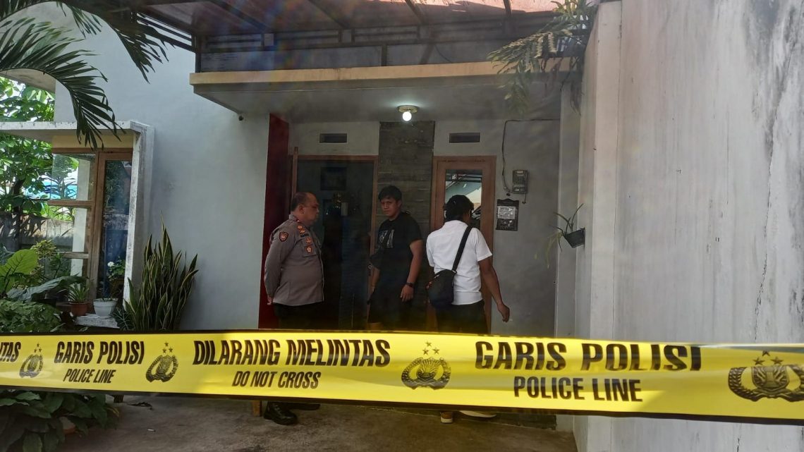 Keluarga di Pakis.