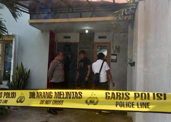 Keluarga di Pakis.