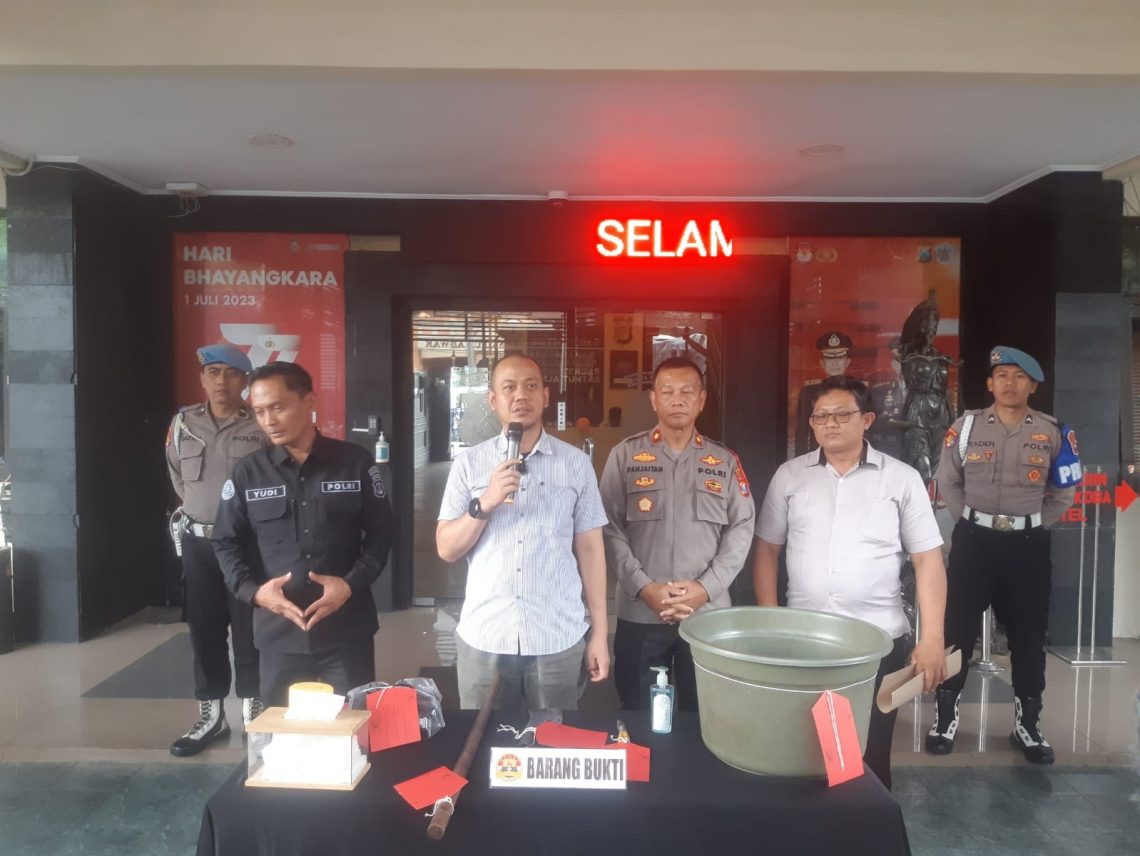 Pensiunan PLN di Malang Terancam Hukuman Mati, Potongan Tubuh Istrinya Sempat Dipamerkan ke Teman 1 Pensiunan PLN.