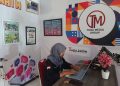 Mahasiswa Unisri.