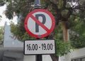 Parkir liar.