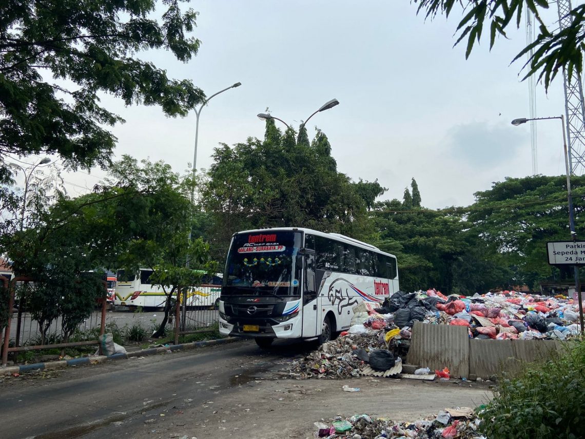 Tumpukan sampah.