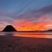 Pantai Pulau Merah Banyuwangi Dijuluki "Sunset of Java" Terindah: Spot Terbaik Abadikan Momen Romantis bareng Pasangan 8 Pantai Pulau Merah.