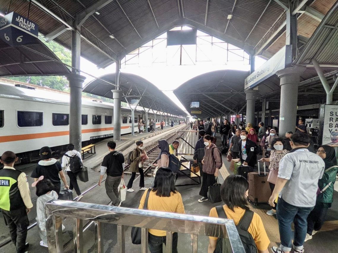 Cek! Daftar Kereta Tambahan KAI Daop 8 Surabaya yang Beroperasi selama Libur Panjang Februari 2024 1 KAI Daop 8 Surabaya.