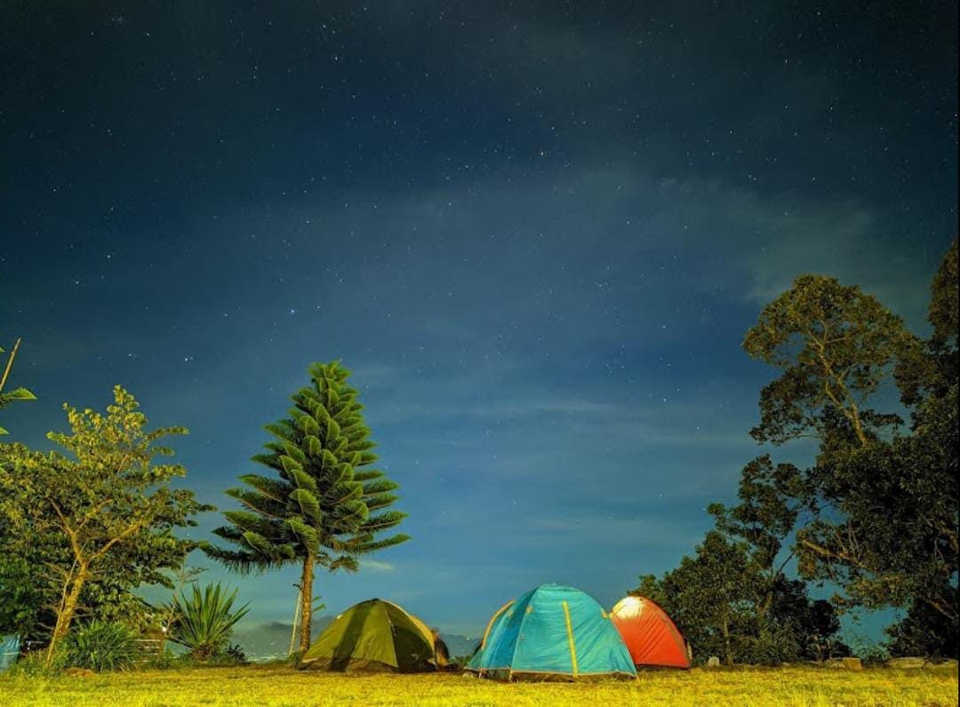 Rekomendasi Camping di Kediri, cocok untuk rame-rame.
