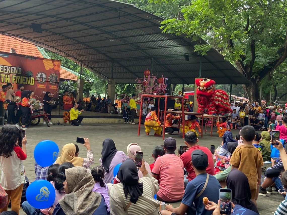 Kebun Binatang Surabaya Pikat Pengunjung Lewat Atraksi Barongsai 1 Kebun Binatang Surabaya 1