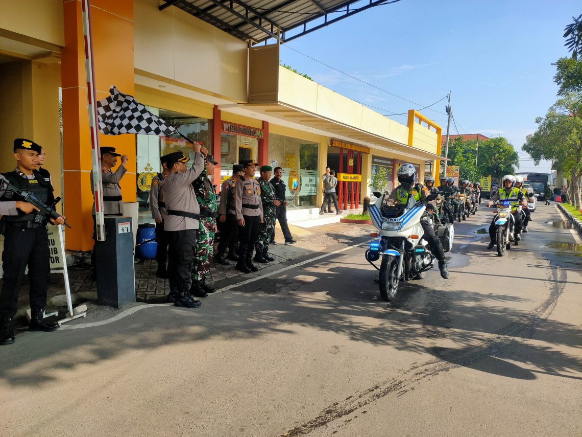 Apel Siaga TNI dan Polri Mojokerto: Jaga Netralitas dalam Pelaksanaan Pemilu 2024 1 apel siaga