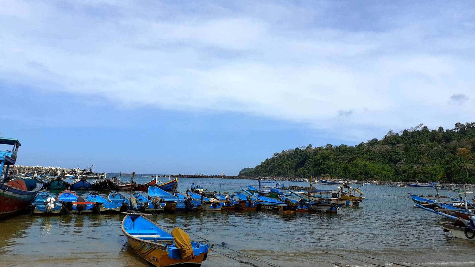 Pantai Wedi Ireng bak Raja Ampatnya Banyuwangi, Pesona Wisata Tersembunyi: Makin Betah Berlama-lama Liburan 3 Info Pantai Wedi Ireng Banyuwangi terbaru 2024.