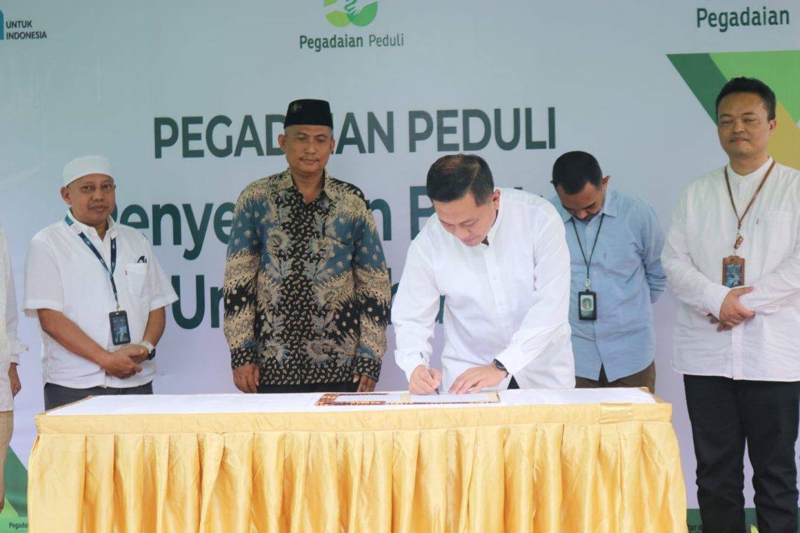 Gelontor Dana CSR, PT Pegadaian Salurkan 2 Mobil Ambulans ke Yayasan Walisongo & Klinik Pratama Media Surabaya 1 PT Pegadaian.