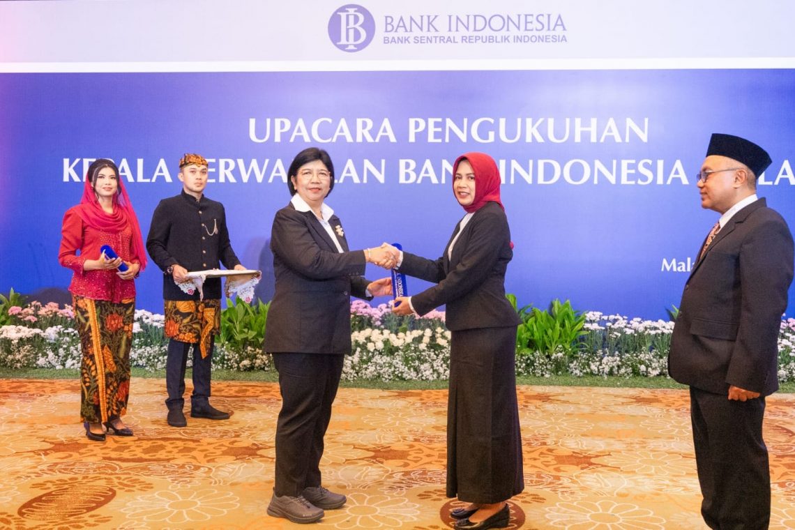 Resmi Berganti, Deputi Gubernur Senior Bank Indonesia Kukuhkan Pimpinan Kantor Perwakilan BI Malang 1 Deputi Gubernur Senior Bank Indonesia.