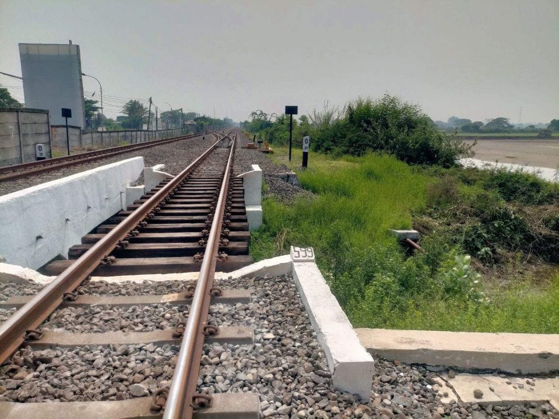 KAI Pastikan, Jalur Kereta Daop 8 Surabaya Tetap Aman Pasca Guncangan Gempa di Tuban 1 Daop 8 Surabaya.