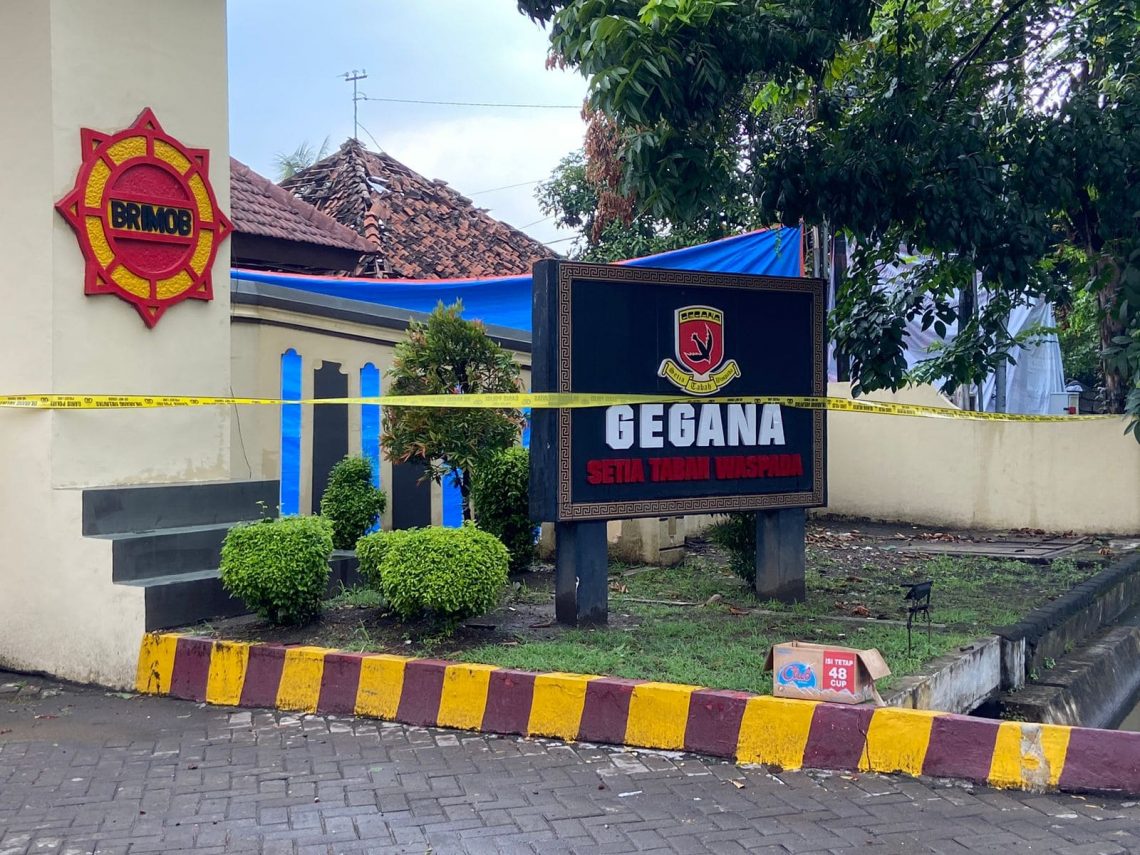 Ledakan bom.