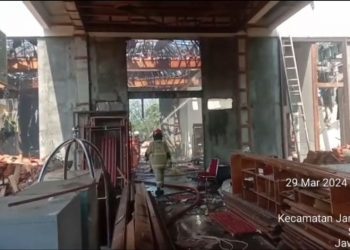 Bangunan Kosong Eks Hotel Singgasana Surabaya Terbakar, Dugaan Akibat Aktivitas Pengelasan 1 Hotel Singgasana.