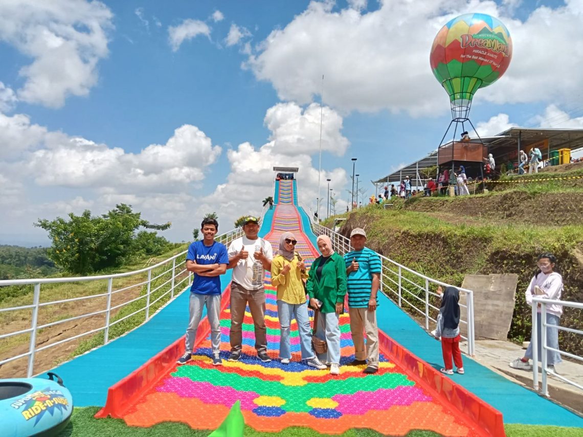 Liburan di Wahana Ekstrem yang Hits, Malang Dreamland Sajikan Wisata Antimainstream: Seru Seluncuran di Perosotan Viral Tertinggi Se-Jatim 1 Malang Dreamland.
