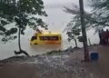 mobil elf nyemplung