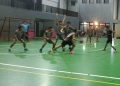 Atlet bola tangan.