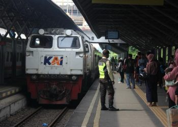 KAI Daop 8 Surabaya.
