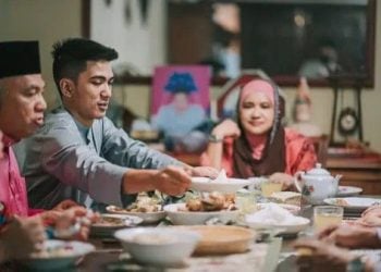 Menjaga kesehatan selama berpuasa.