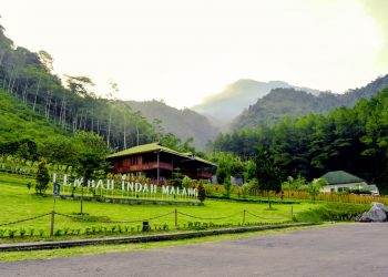 View Eksotis Lembah Indah Malang: Glamping Dome Berkualitas, Liburan Super Murah dengan Fasilitas Terlengkap 9 Lembah Indah Malang.