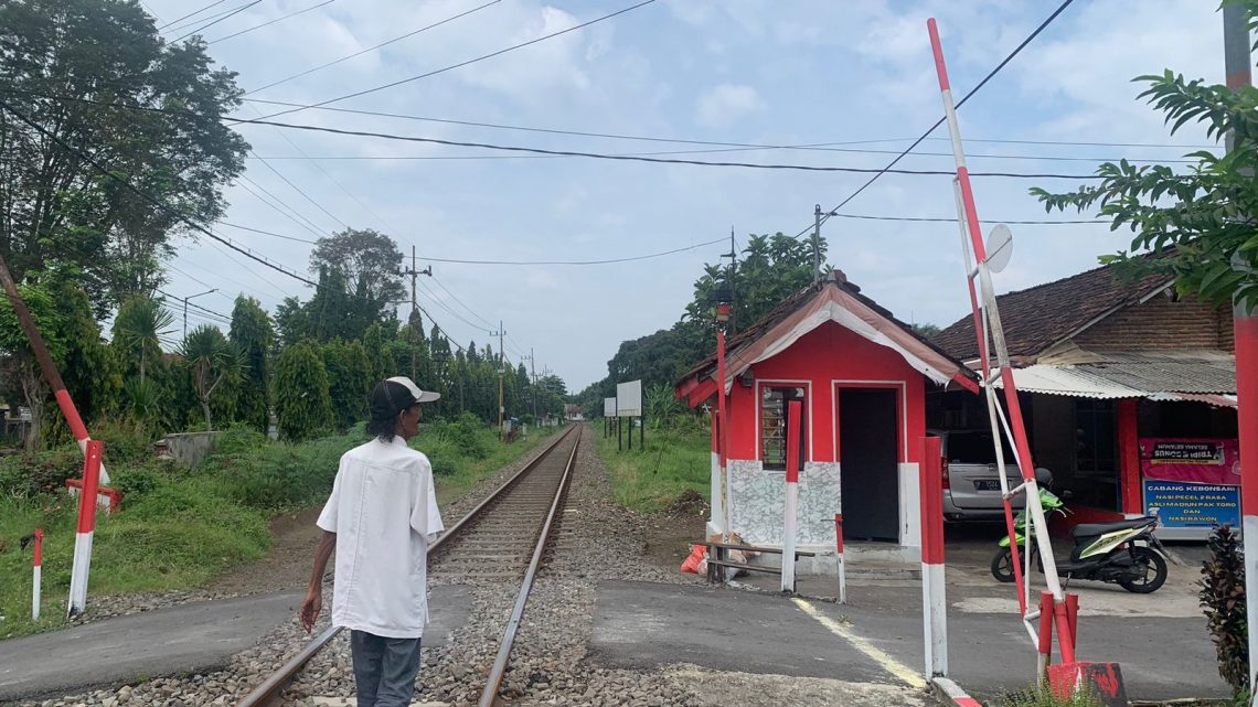 Suami Caleg di Jember Menabrakkan Diri ke Kereta Api 1 Bunuh Diri