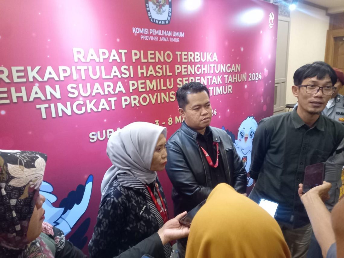 Ketua KPU Jatim 1