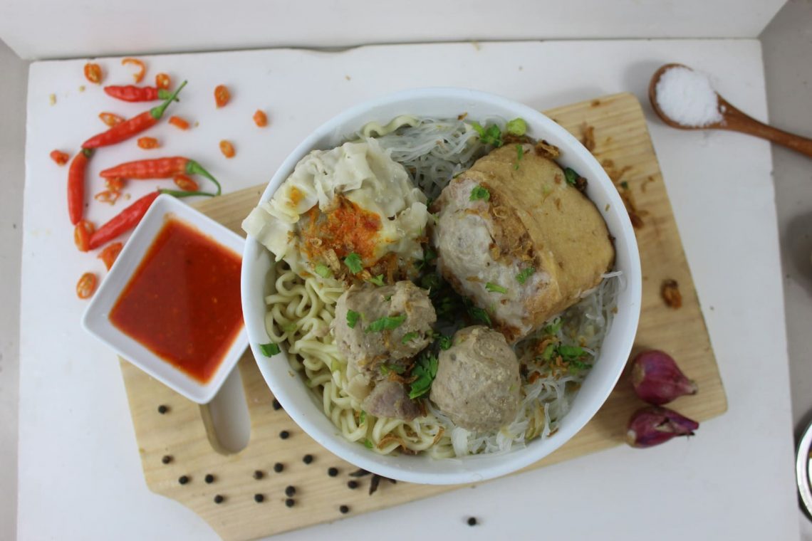 Bakso tempatnya enak.