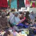 Naik Drastis, Pasar Baru Tuban Dipadati Pembeli Berburu Baju Baru Jelang Lebaran 13 Pasar Baru Tuban.