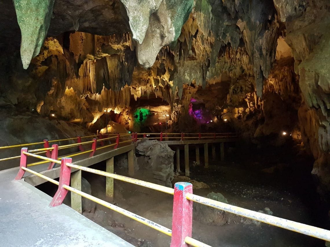 Eksplor Gua Lowo di Trenggalek, Jelajahi Gua Terpanjang dan Terbesar Se-Asia Tenggara yang Indah dengan Harga Super Murah 1 Gua Lowo.