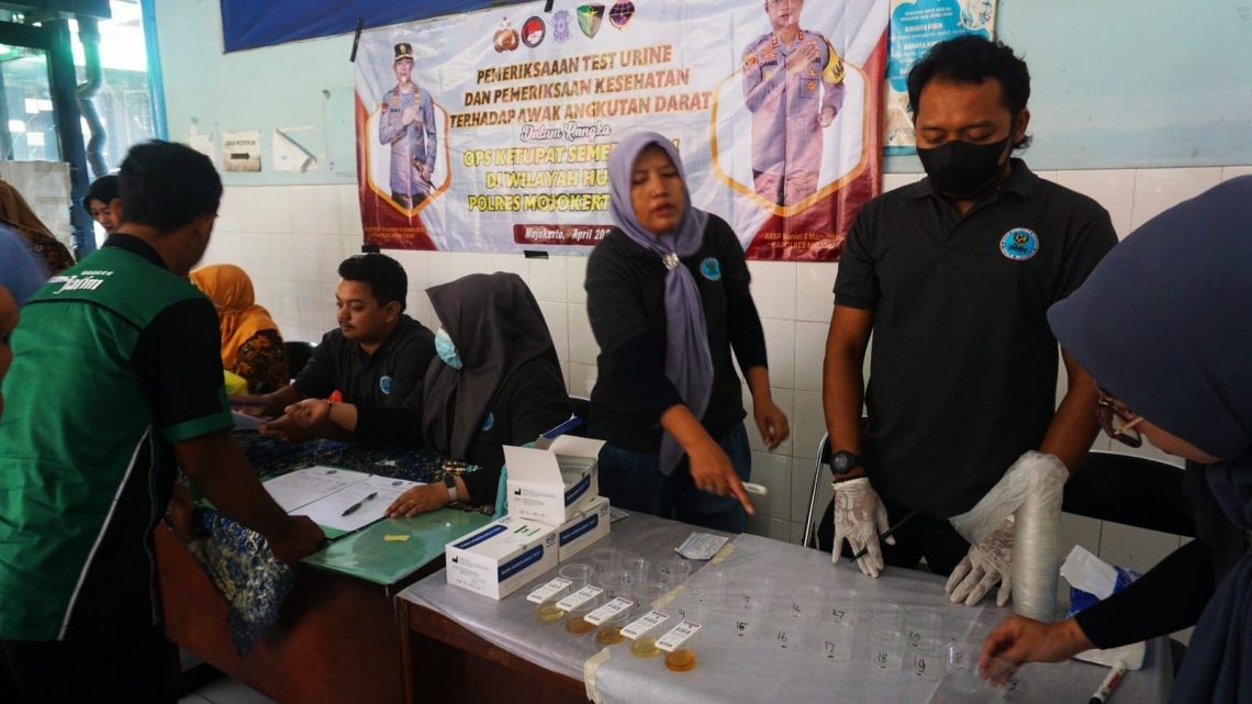 Tes urine.