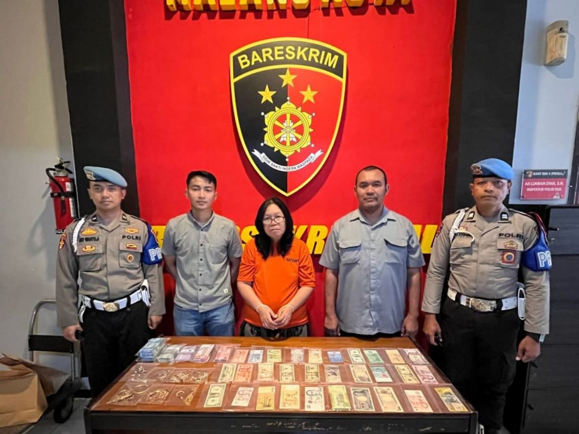 Bobol Brankas Majikan, ART di Malang Ditangkap Diduga Gondol Cuan 200 Juta hingga Berlian 1 Bobol brankas.