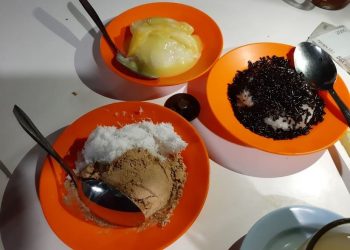 Pos Ketan Legenda, Kuliner Enak di Batu Berusia 57 Tahun Rasanya Pulen dan Gurih Jadi Primadona Wisatawan 1 Pos Ketan Legenda.