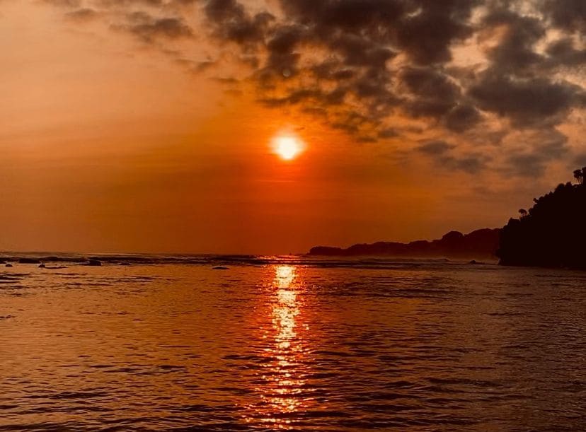 Di Balik Keindahan Sunset yang Indah, Pantai Ngliyep Simpan Sejuta Mitos dan Misteri 1 Pantai Ngliyep.