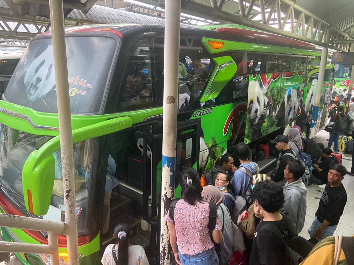 Tradisi mudik.