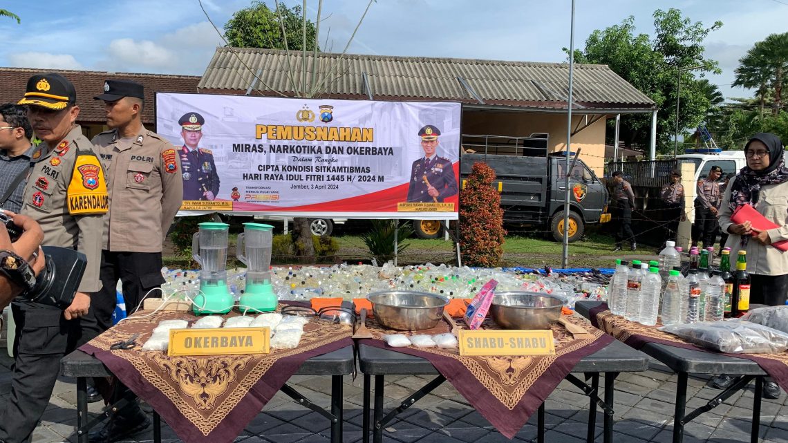 Polres Jember Musnahkan Barang Bukti Hasil Operasi Pekat 2024, Ada 5.000 Botol Miras hingga Knalpot Brong 1 Polres Jember.