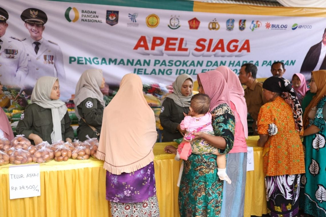 Pasar pangan murah.