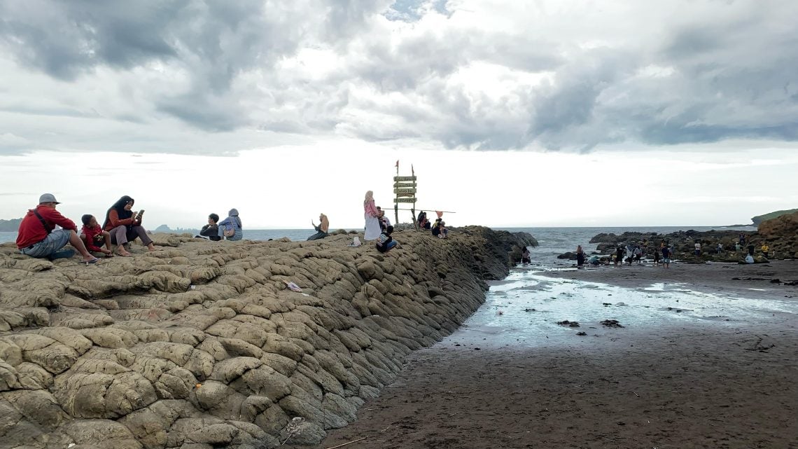 Tips Berenang Aman di Pantai Selatan, Begini Kata Penjaga Pantai Selama 25 Tahun di Pantai Watu Ulo 5 Tips Berenang Aman di Pantai Selatan