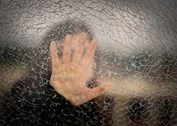oknum polisi di surabaya lecehkan putri tirinya