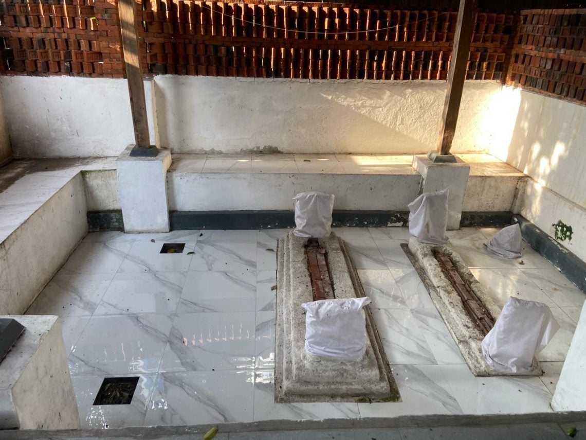Menelusuri Jejak Bong Cina di Kampung Ketandan Surabaya, Ada Masjid dan Makam Kuno 1 Bong cino