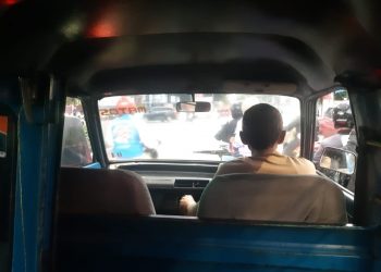 Sopir angkot.