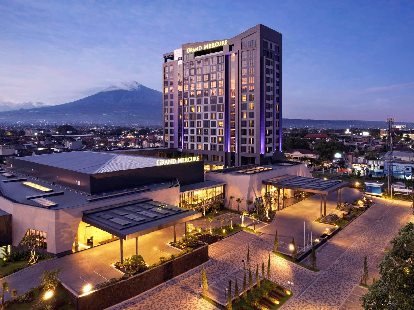Hotel terbaik di Malang 2024.