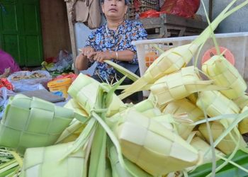 Ketupat.