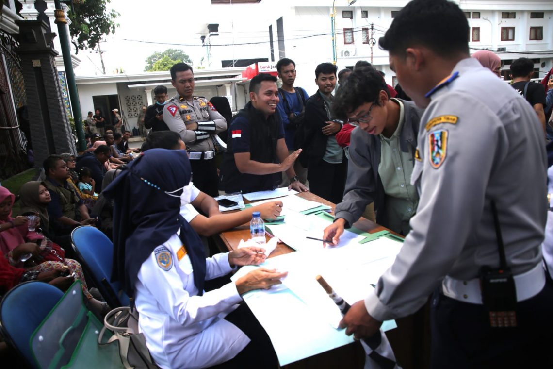 Ikut Balik Mudik Gratis, Airlangga: Lumayan, Hemat! 5 Mudik Balik