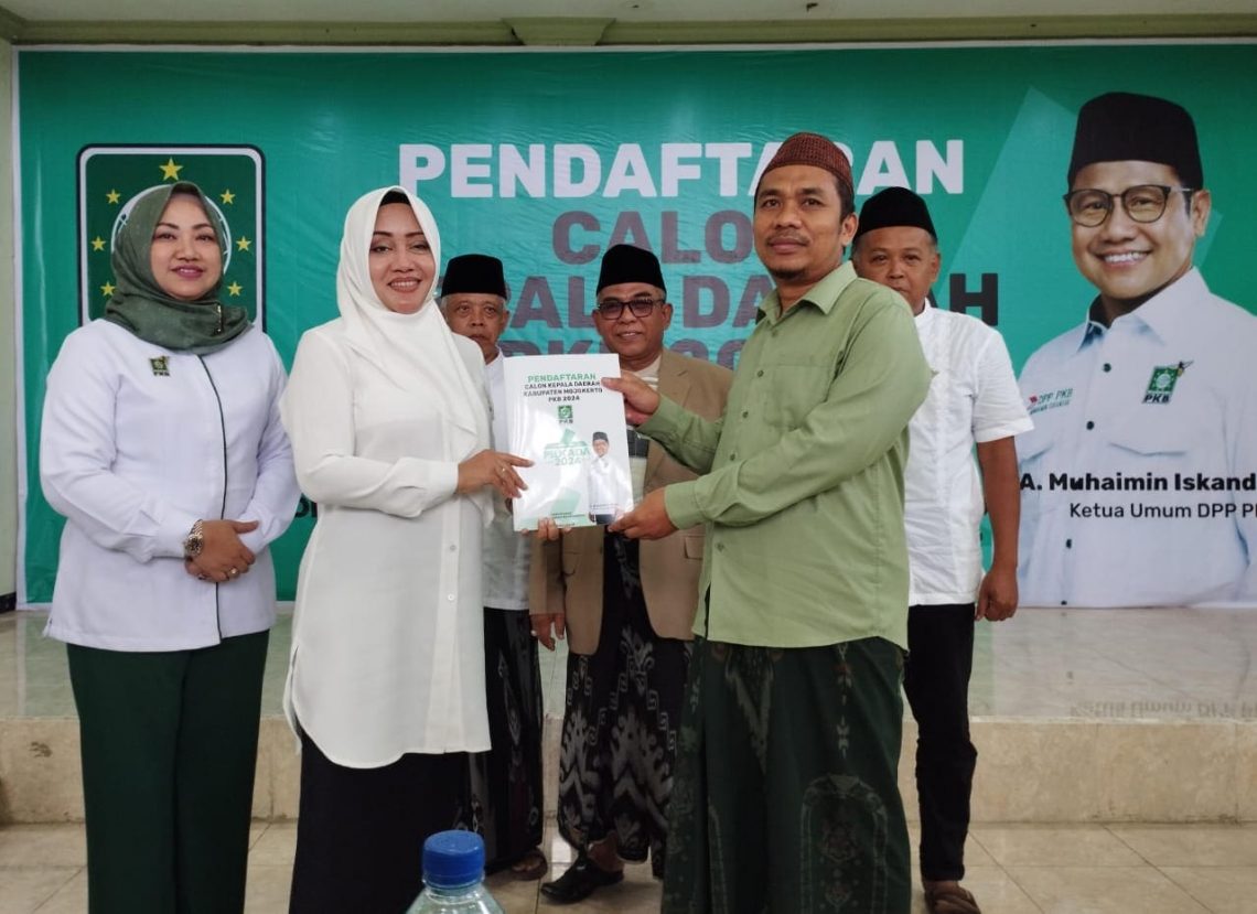 Bupati Ikfina.