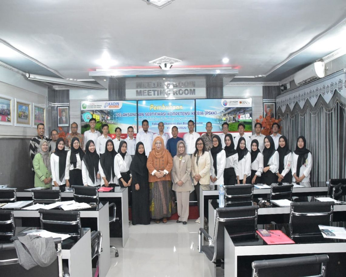 Ujian Sertifikasi BNSP, FEB Unisma Kolaborasi bareng Kadin Institut Cetak Tenaga Profesional yang Kompeten di Bidang Manajemen SDM 1 FEB Unisma.